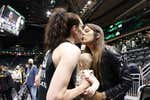 Marta Xargay y Breanna Stewart denuncia amenazas homófobas anónimas ante la Policía: “Que os j... a las dos”