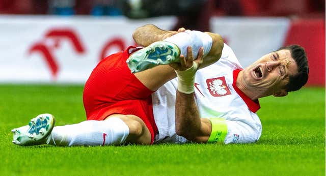 Los casos de Lamine Yamal y Robert Lewandowski rescatan el pánico al ‘Virus FIFA’ en el Barça… con el ejemplo del Madrid