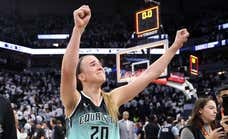 Sabrina Ionescu reclama su estatus de superestrella con un triple sobre la bocina que deja a las Liberty a un paso del anillo