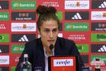 Montse Tomé 'mima' a Salma y se defiende por el exceso de minutos: “Yo eso como entrenadora no lo hago”