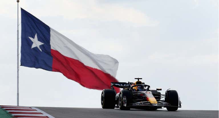 Verstappen, rodando por el Circuito de las Américas.