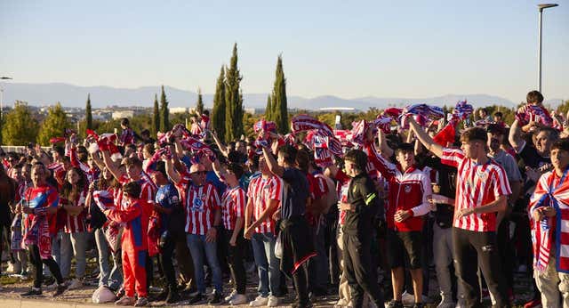 Las peñas atléticas apuntan a un complot: «Casualmente sólo se sanciona cuando está por medio el que todos sabemos»