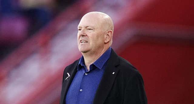 Pepe Mel y una de las ruedas de prensa más desafortunadas: «Con perdón de las señoritas, me encargaré de meterles el dedo en el culo a los jugadores»