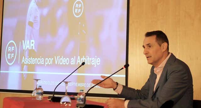 Lo que hay de fondo tras la crítica de Marcelino: «Lo de menos es que valgan o no valgan, el VAR se usa para evitar denuncias y ahorrar dinero»