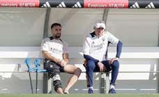 Carvajal ya ejerce como nuevo 'coach' en Valdebebas: “Le perdemos como jugador, pero no como líder del vestuario”