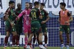 Un penalti parado en el 105' encumbra a Escandell como portero de moda en Segunda
