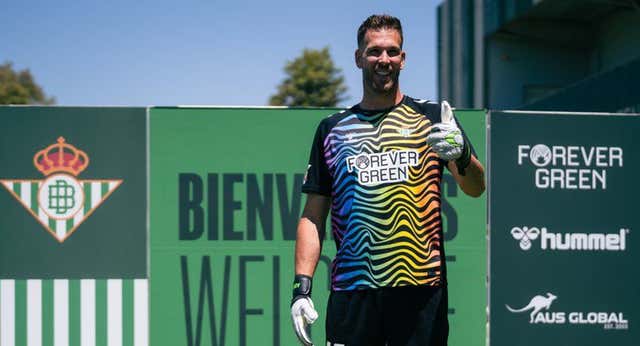 El día más especial para Adrián San Miguel: “Es un sueño volver después de tantos años fuera”