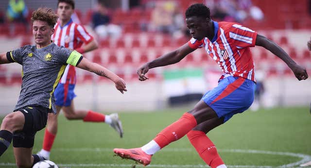 El Atlético empata en una tarde con afición VIP: Arda Turan, Leo Franco, Pernía, Monreal…