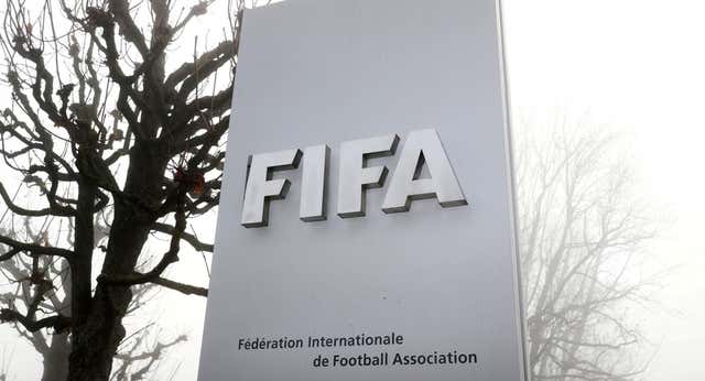 La FIFA, acusada de impagos a jugadores a los que sus clubes no respetaron su contrato