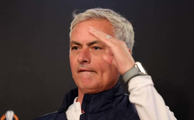 Mourinho, en rueda de prensa. AFP