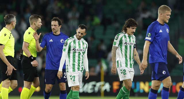 Bellerín mete al Betis en un lío en la Conference