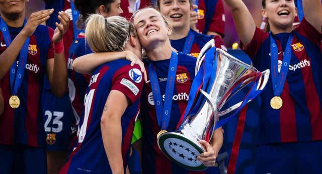 Cuántos títulos tiene Irene Paredes en su palmarés y en qué equipos ha jugado