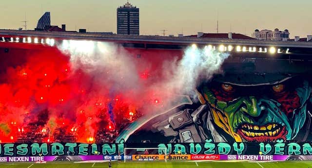 Bilbao espera a los 1.200 aficionados del Slavia de nuevo con un dispositivo especial