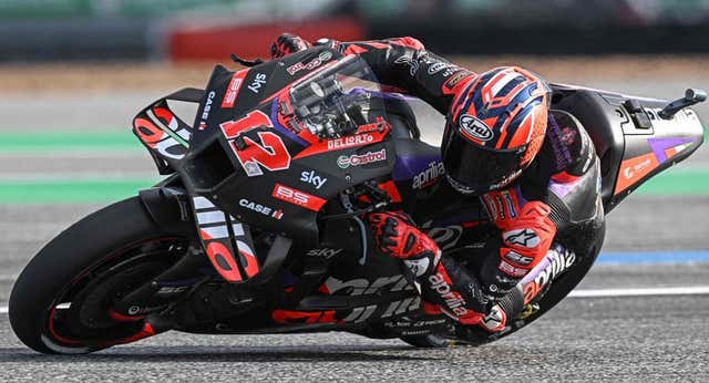 El horno de Aprilia: 10 segundos sin respirar en una recta de un kilómetro