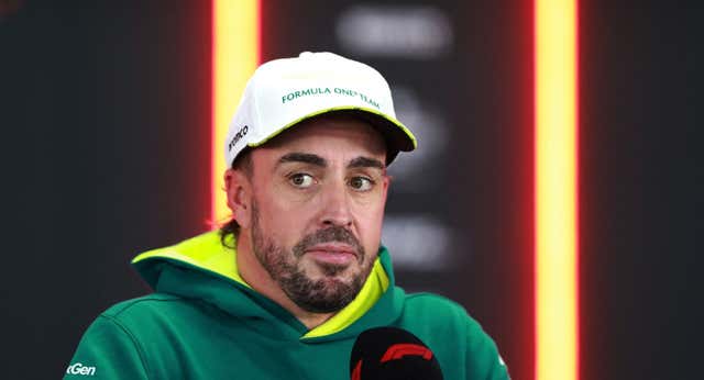 La doble oportunidad de Fernando Alonso para ponerse el mono de Red Bull, mientras Aston Martin le hace un guiño de futuro