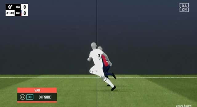 Mbappé cae en la trampa de Flick con ocho fueras de juego