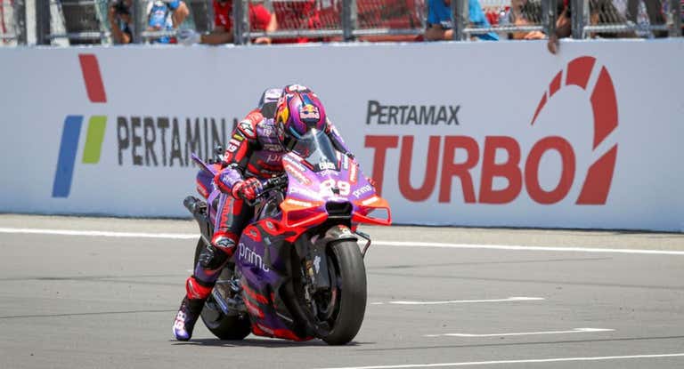 Jorge Martín asesta un nuevo golpe a Pecco Bagnaia el día en el que Bastianini actúa de juez