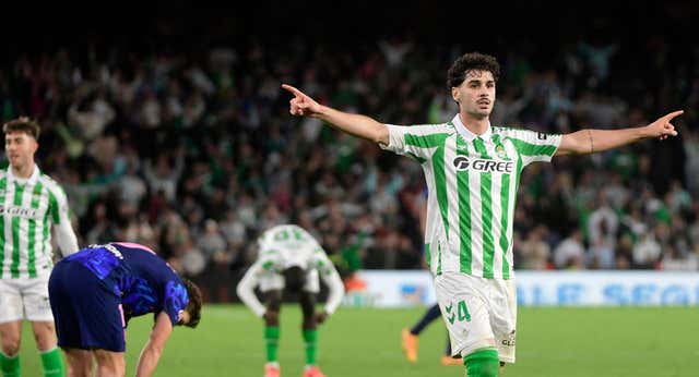 El destape de Johnny Cardoso, una premonición y la calma de Pellegrini