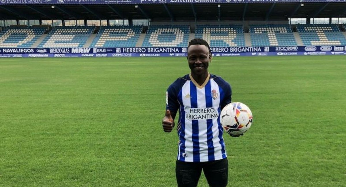 Sidibé, presentado por la SD Ponferradina.