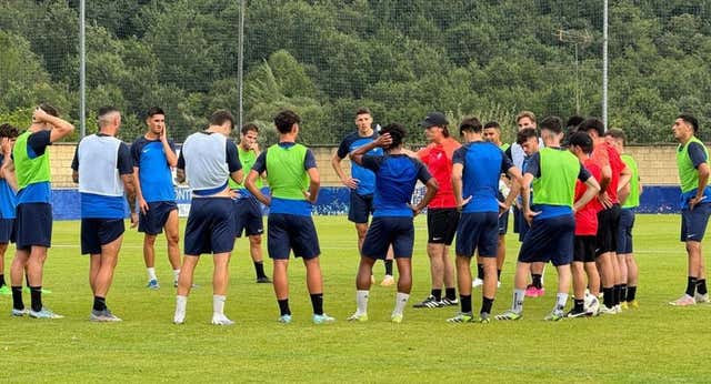 Las claves del despido de Julen Guerrero: un estilo de juego que no cuajó y un vestuario nuevo que perdió la confianza en él