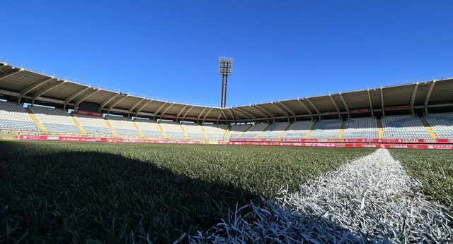 ¿De qué club se trata: Cultural Leonesa, Mirandés o Atlético Astorga?