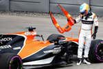 Fernando Alonso revive su peor pesadilla y coquetea con cifras de su época más oscura