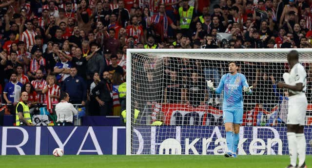 El Atlético expulsa a nueve socios tras los incidentes del derbi
