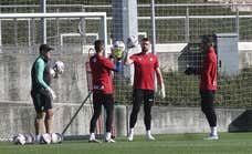Unai Simón vuelve a los entrenamientos y ya trabaja con el grupo