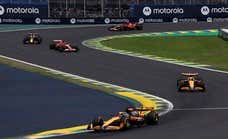 Oscar Piastri regala la victoria a Lando Norris; Carlos Sainz termina quinto y Fernando Alonso no comparece