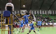 Cuánto mide un campo de voleibol