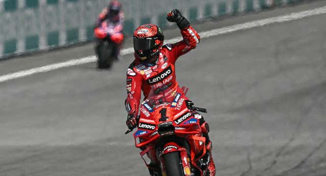 Bagnaia salva los muebles y se jugará el Mundial con Martín en la última carrera del año