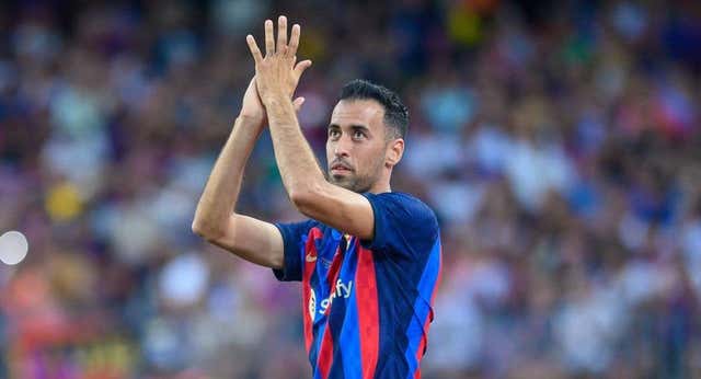 Pedri y Casadó cosen la herida que dejó Busquets en el Barça: «Para entender lo que era sólo hay que mirar ahora mismo al Madrid»