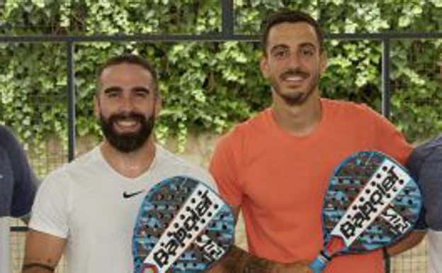 Carvajal y Joselu, jugando durante una pretemporada.