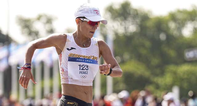 La campeona olímpica María Pérez pide ayuda a Orce y Granada para llevar material de limpieza a Valencia