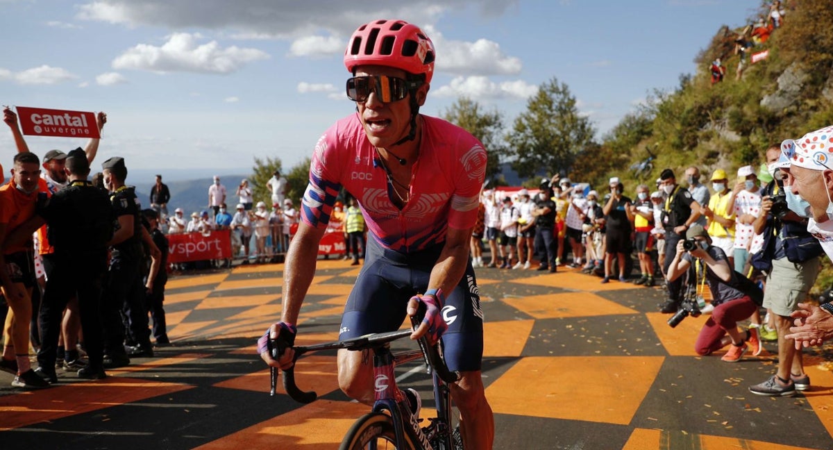 Rigoberto Urán durante una subida en el Giro.