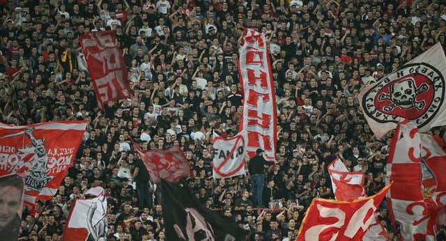 El túnel de los horrores de Belgrado espera al Barça: ‘Nunca sentí tanta presión; es estrecho, pasas por la zona de los ultras…’