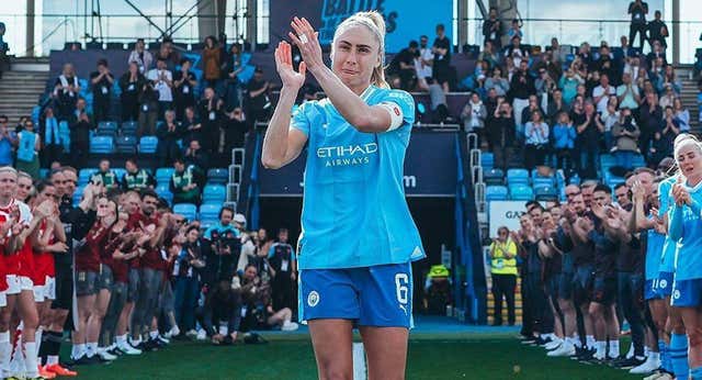 Las confesiones de Steph Houghton: su “miserable” sueldo como estrella del Arsenal y la decepción con Wiegman