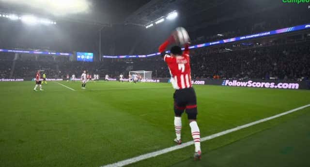 El VAR también falla en la Champions: el 1-0 del PSV ante el Girona es ilegal