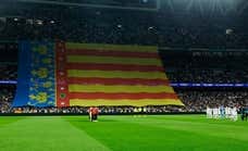 El sobrecogedor minuto de silencio en el Bernabéu con el himno y la bandera de la Comunidad y un lema: «Valencia somos todos»