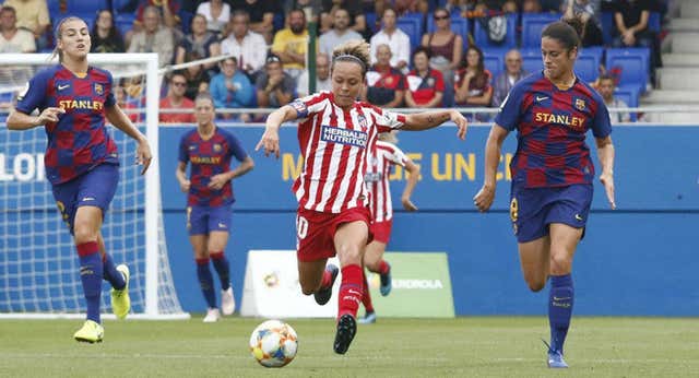 Cuando un juez prohibió que el Barça – Atlético de Madrid se retransmitiese por la televisión: 10.000€, un «vamos a jugárnosla» y una ‘censura’ informativa