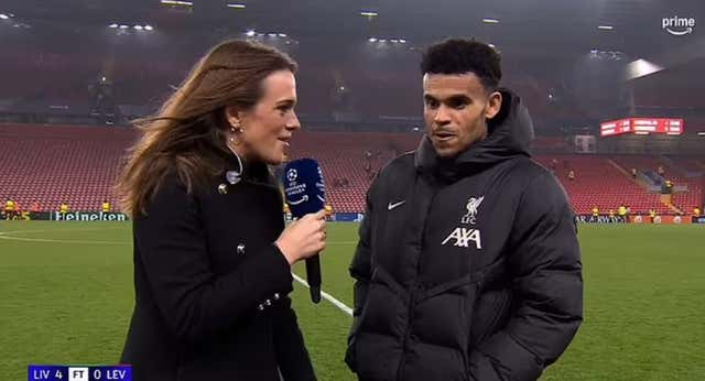 Una entrevista en español provoca los elogios a una periodista inglesa en la Champions: «Ha sido sublime»