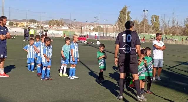 Un VAR para la afición y una liga con principios: «Si expulsan al entrenador, el partido se le da por perdido a su equipo por 7-0»