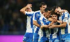 Mario Soriano pone patas arriba Riazor en el descuento