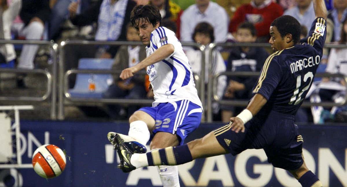 Milito en un partido de Copa ante el Real Madrid.