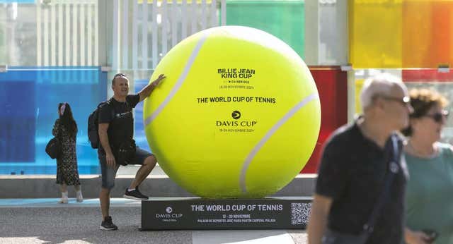 La Billie Jean King estrena la fiesta del tenis en Málaga