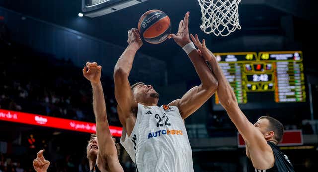 El Real Madrid da un manotazo a las urgencias, impone su ritmo y tumba a la Virtus
