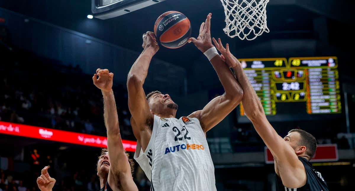 Tavares, en el partido contra la Virtus.