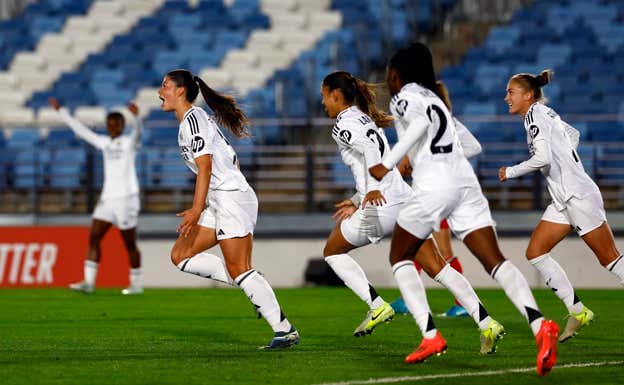 María Méndez celebrando su gol.  REUTERS
