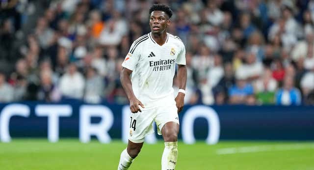 Santi Cañizares pone a Tchouameni como ejemplo para que el Real Madrid no se precipite en el mercado: “Cuando ha hecho un sobreesfuerzo no ha logrado el mejor resultado”