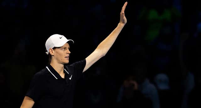 Jannik Sinner acelera y se queda a un set de las semifinales de las Finals tras vencer a Fritz: “Contento de gestionar bien las emociones”